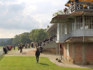 Journée de courses à l'hippodrome de la Bergerie